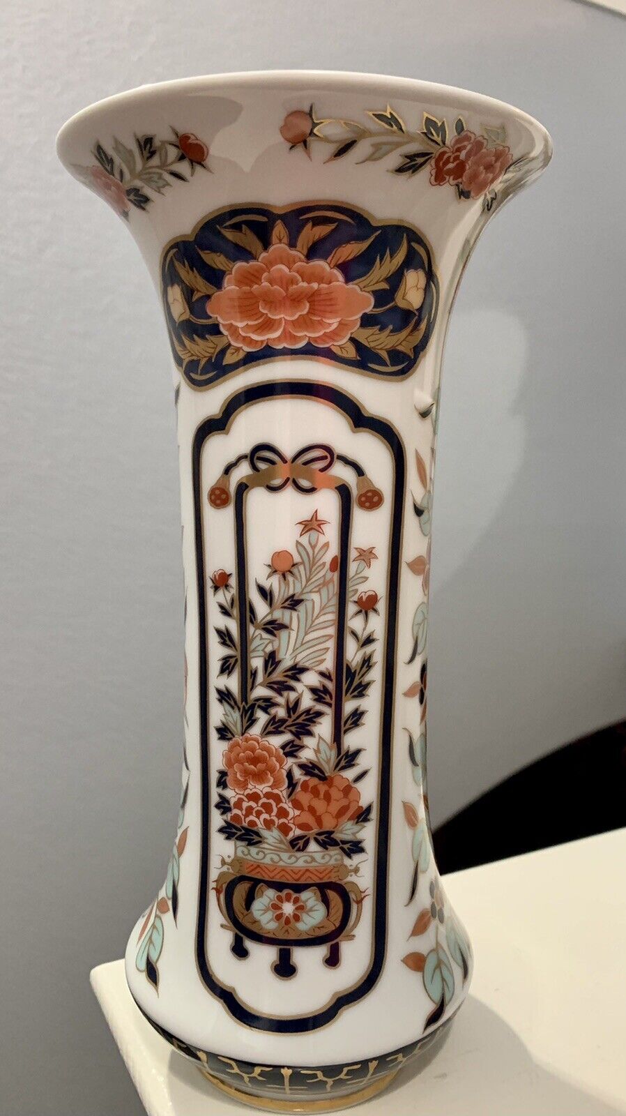 High Quality Vintage Chinese Porcelain Vase Trumpet Shape 9 3/4”