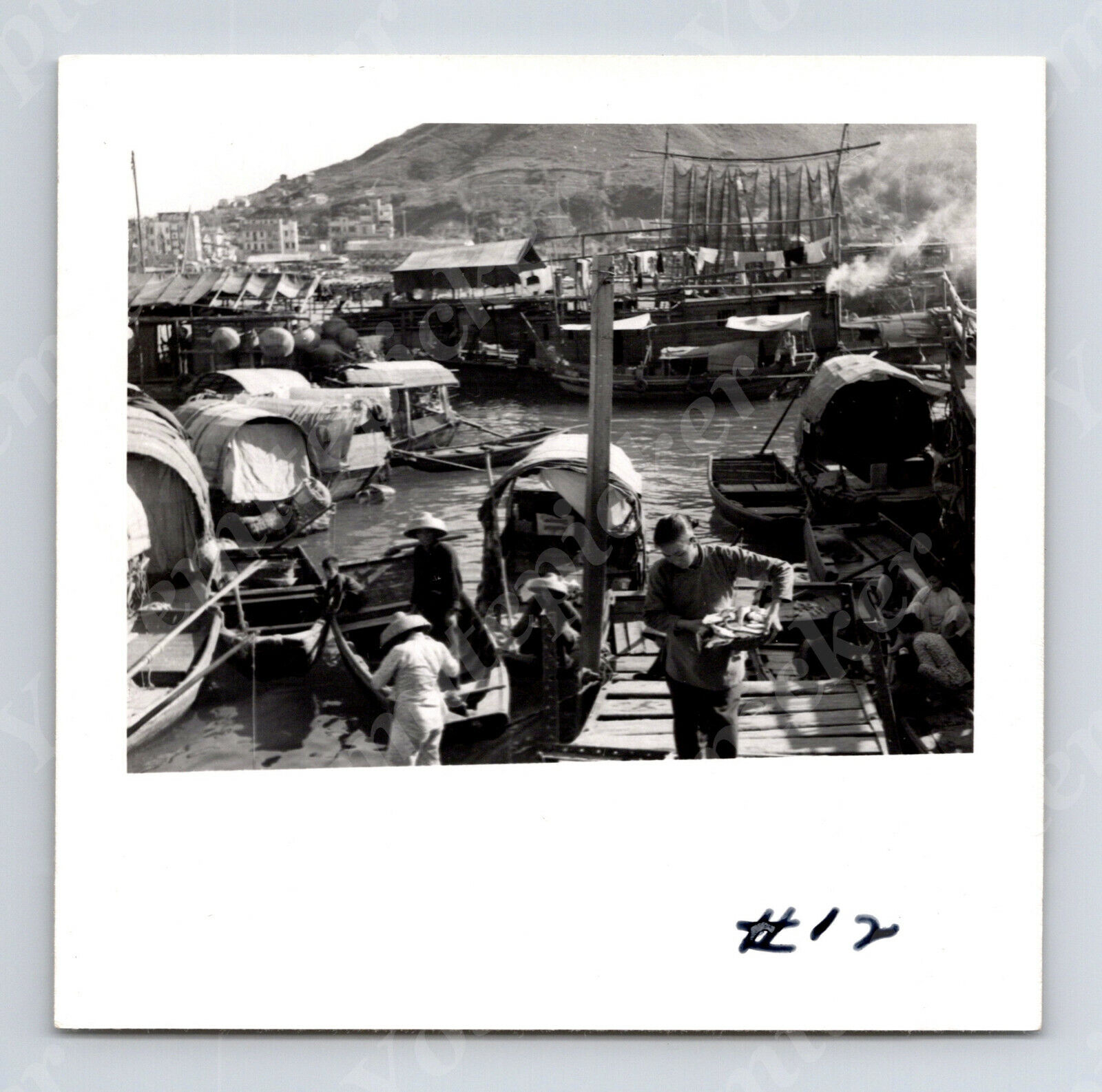 Wd2 Original Photo 1950\'s Hong Kong  Living on boats 071a