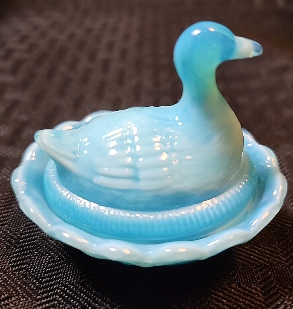 Boyd Crystal Art Glass Duck On A Nest Salt Cellar Blue Slag Color 2 Line