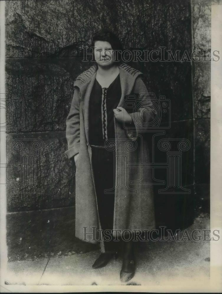 1925 Press Photo Mrs. Helen Samuels bought children in Govington Kentucky.