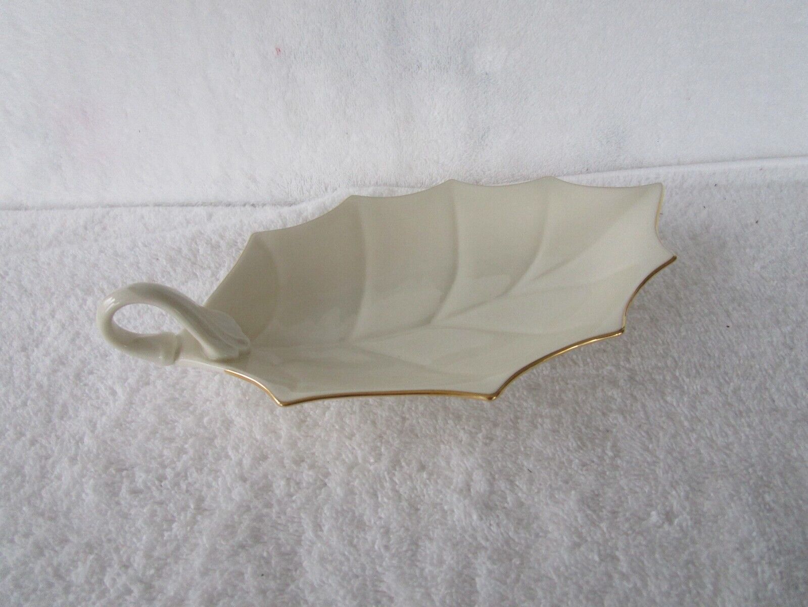 QUALITY~~Lenox USA Special~ Leaf Design Candy Bowl With Handle