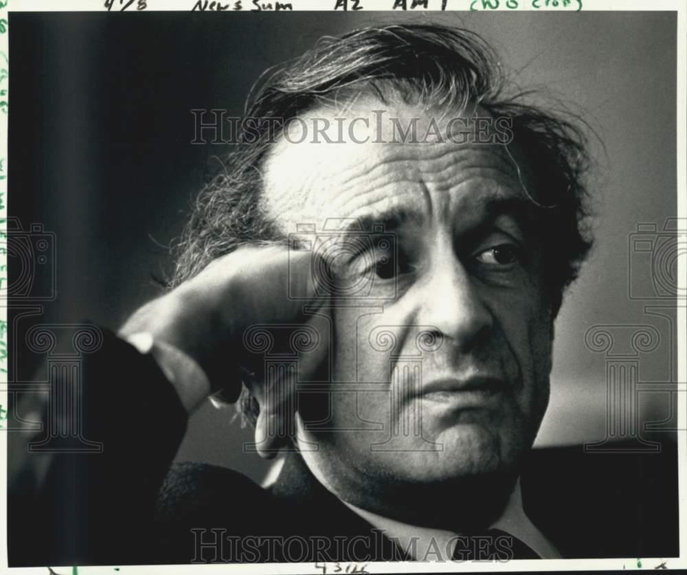 1987 Press Photo Elie Wiesel, during an interview at the Sheraton Hotel