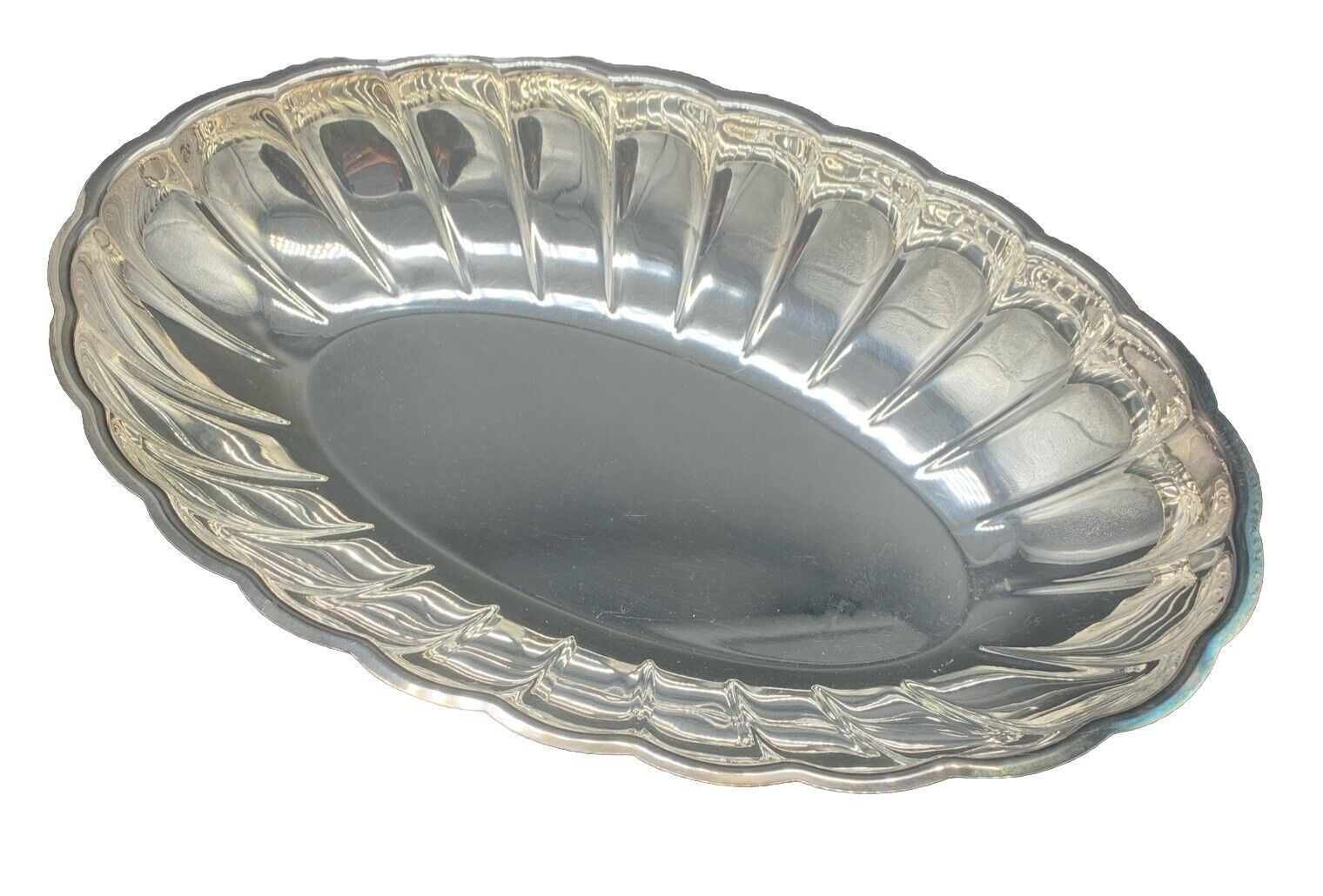 Vintage WM.A Rogers Oval Scalloped Silver Plated Serving Dish Bowl