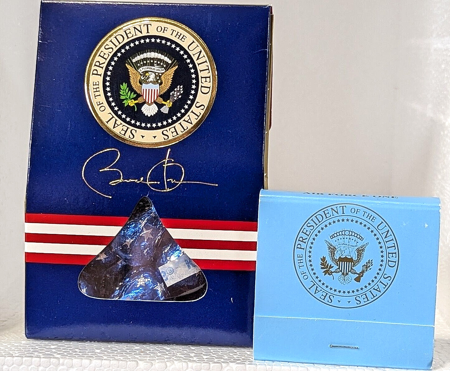 Signed Presidential Hershey Kisses Unopened Air Force One  Matches
