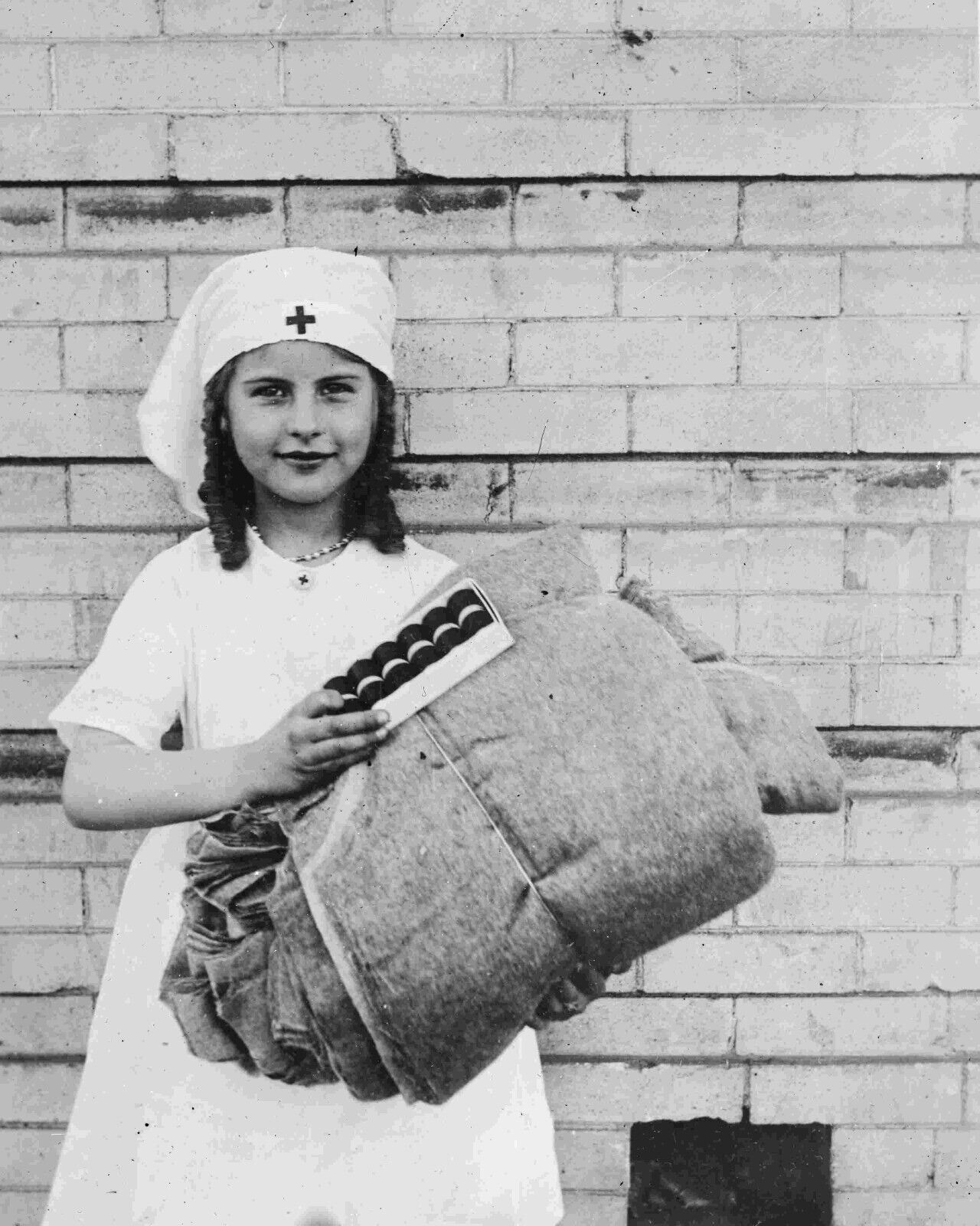 Denver, Colorado Junior young girl with linen Vintage Old Photo 8.5x11 Reprints