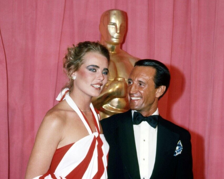 Roy Scheider Margaux Hemingway 1976 Academy Awards 8x10 real Photo