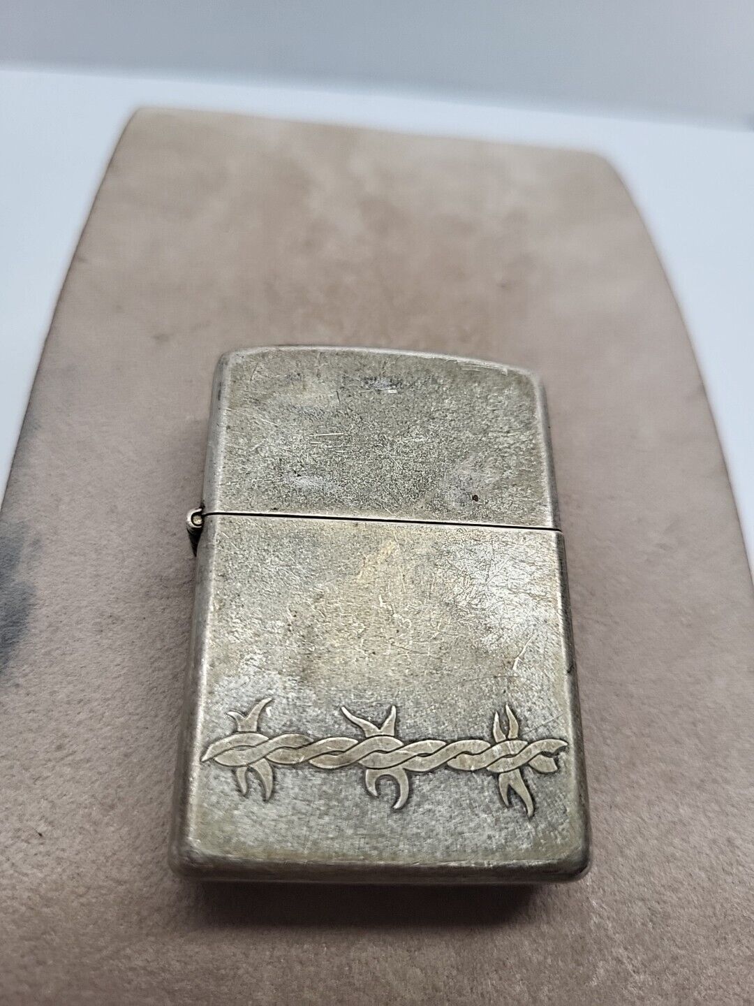 Vintage Silver Finish Barb Wire  Zippo Lighter USA Made