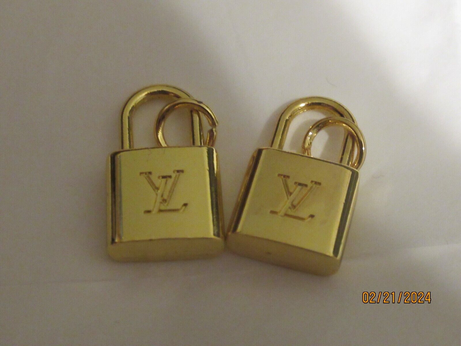 LV LOUIS VUITTON  2 ZIP PULL  CHARM 20X12MM VIVID gold, tone, THIS IS FOR 2