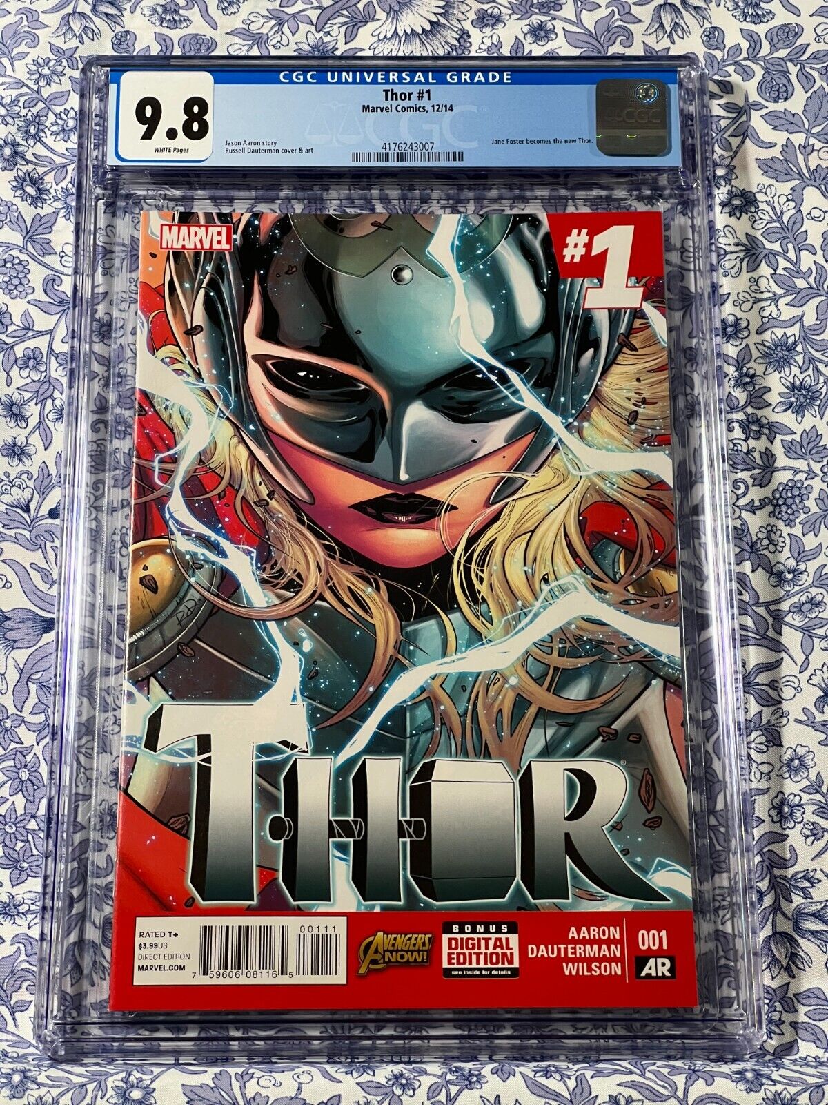 THOR #1 CGC 9.8 WP Jane Foster becomes the New THOR Russell Dauterman Trade