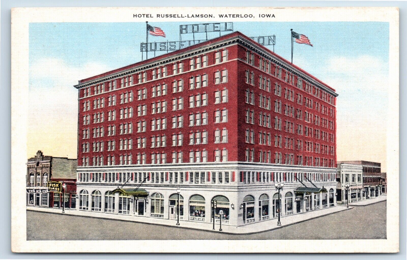 Postcard - Hotel Russell-Lamson in Waterloo Iowa IA