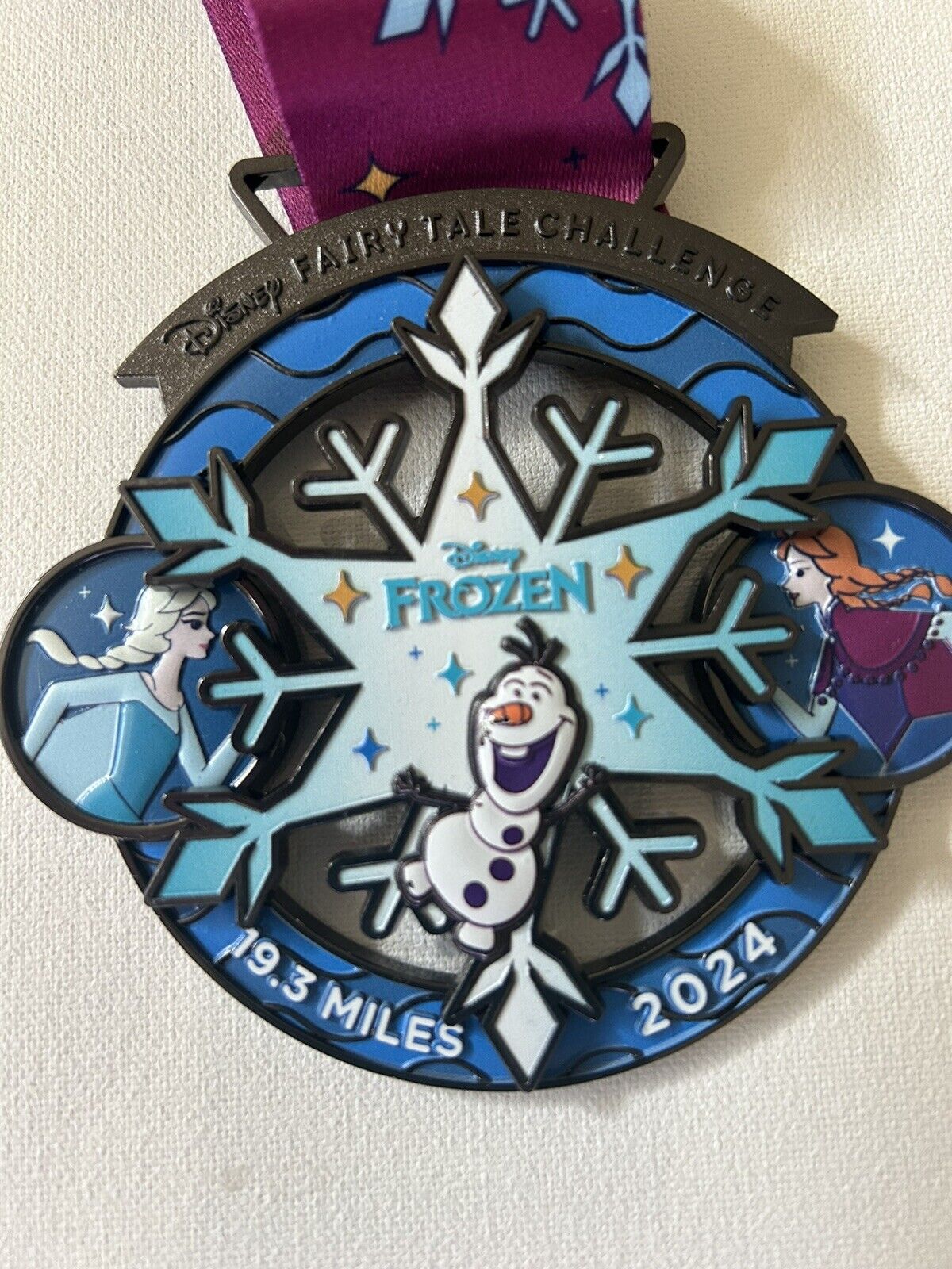 2024 Disney Princess Frozen Elsa Anna Olaf Fairytale Challenge Medal RunDisney