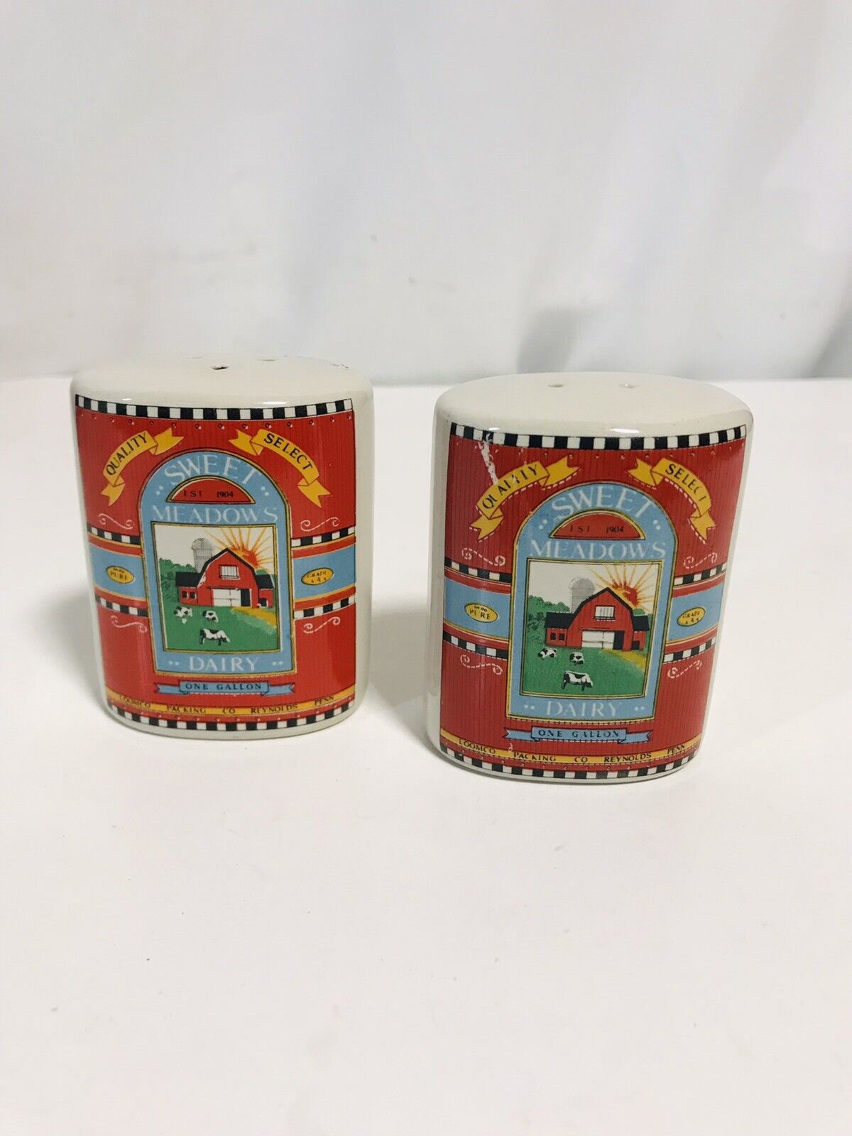 Vintage Sweet Meadows Dairy Red Country Barn Ceramic Salt & Pepper Shakers Set