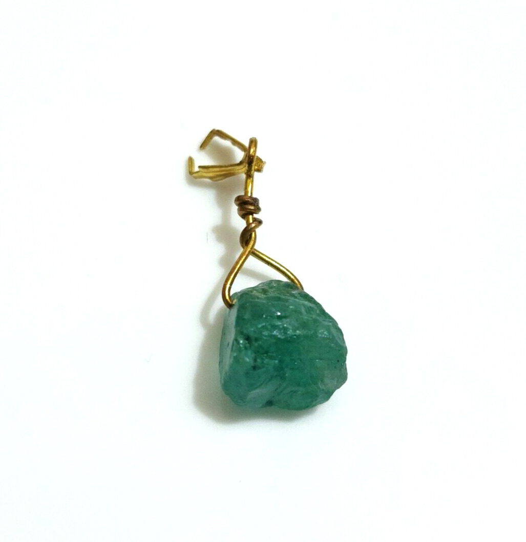 Zambian Green Emerald Raw Pendant 8.25 Crt 11x10x7 MM Loose Gemstone For Jewelry