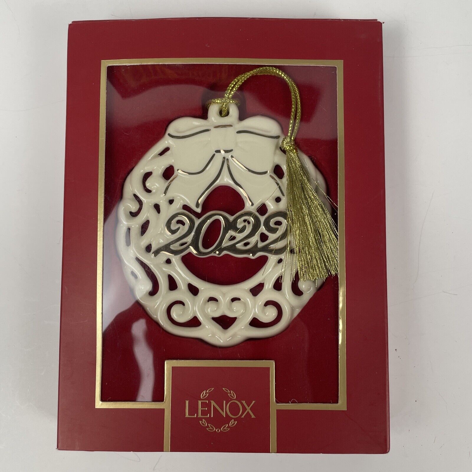 Lenox 2022 A Year To Remember Wreath Ornament