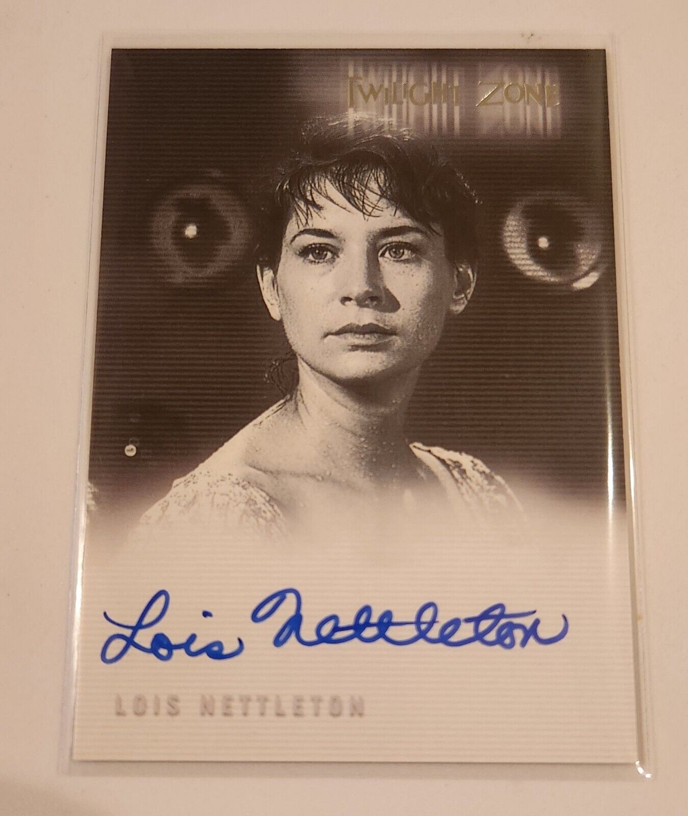 Twilight Zone - Lois Nettleton  - Autographed Card # A-75  2005 - NM