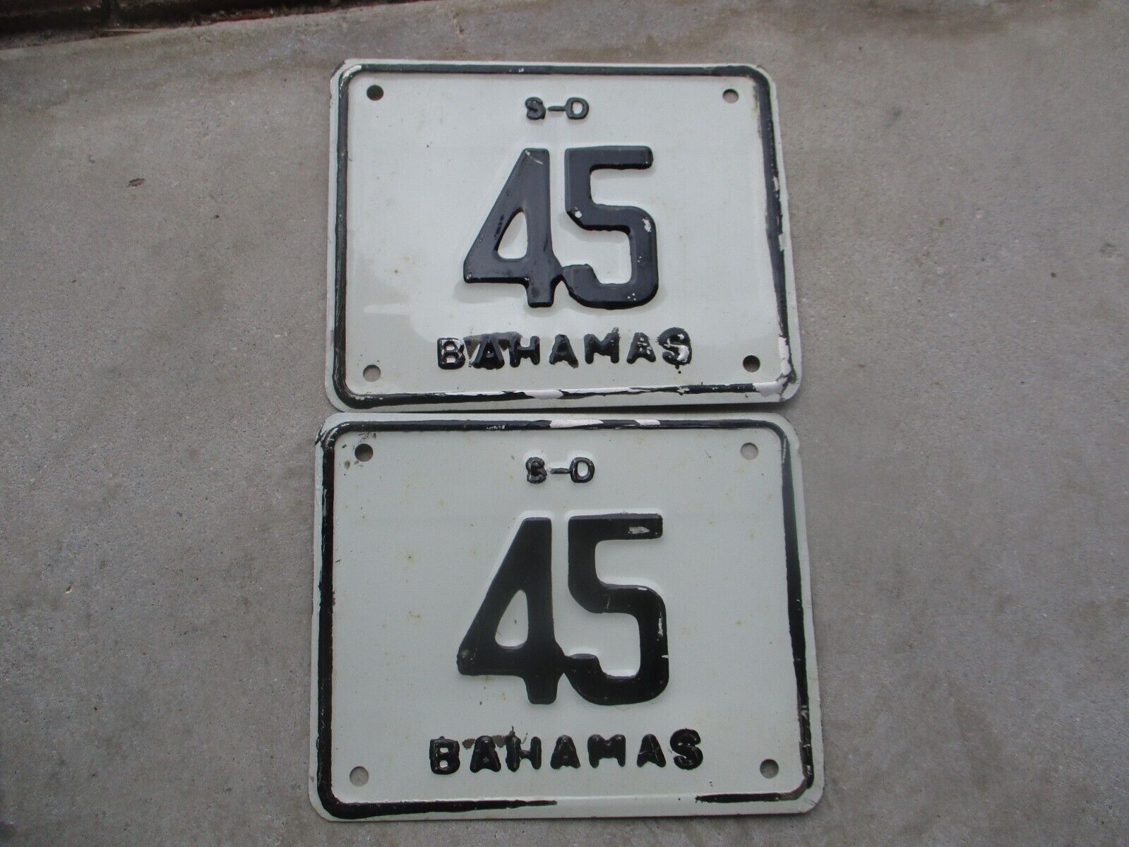 Bahamas S-D motorcycle size license plate pair   #  45