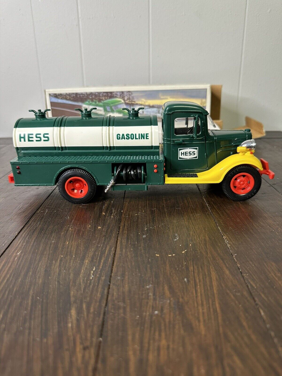 1985 FIRST HESS TRUCK TOY BANK See Pictures Small Scratch On Top Of The Truck
