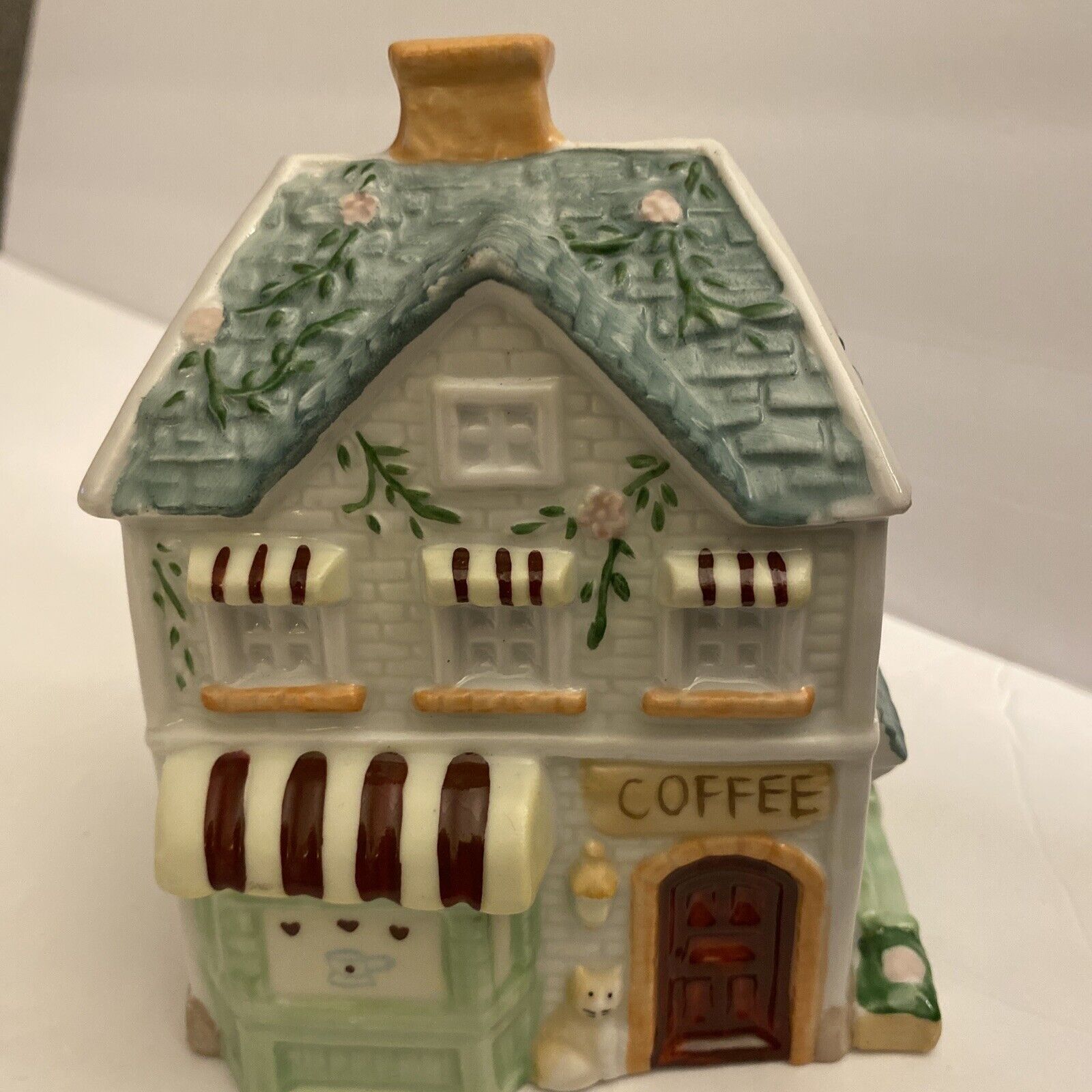  OTAGIRI ENESCO MUSIC BOX COFFEE SHOP COUNTRY COTTAGE. PLAYS AS TIME GOES BY
