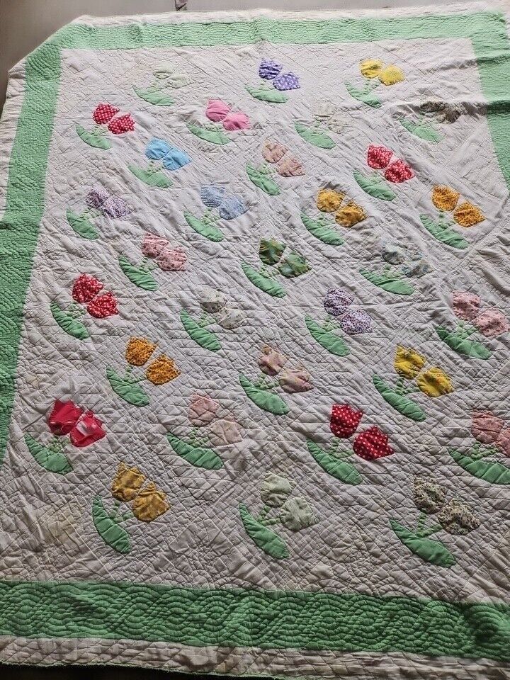 OUTSTANDING Vintage  Multicolored & White Antique Quilt ~flowers Design 86x74in