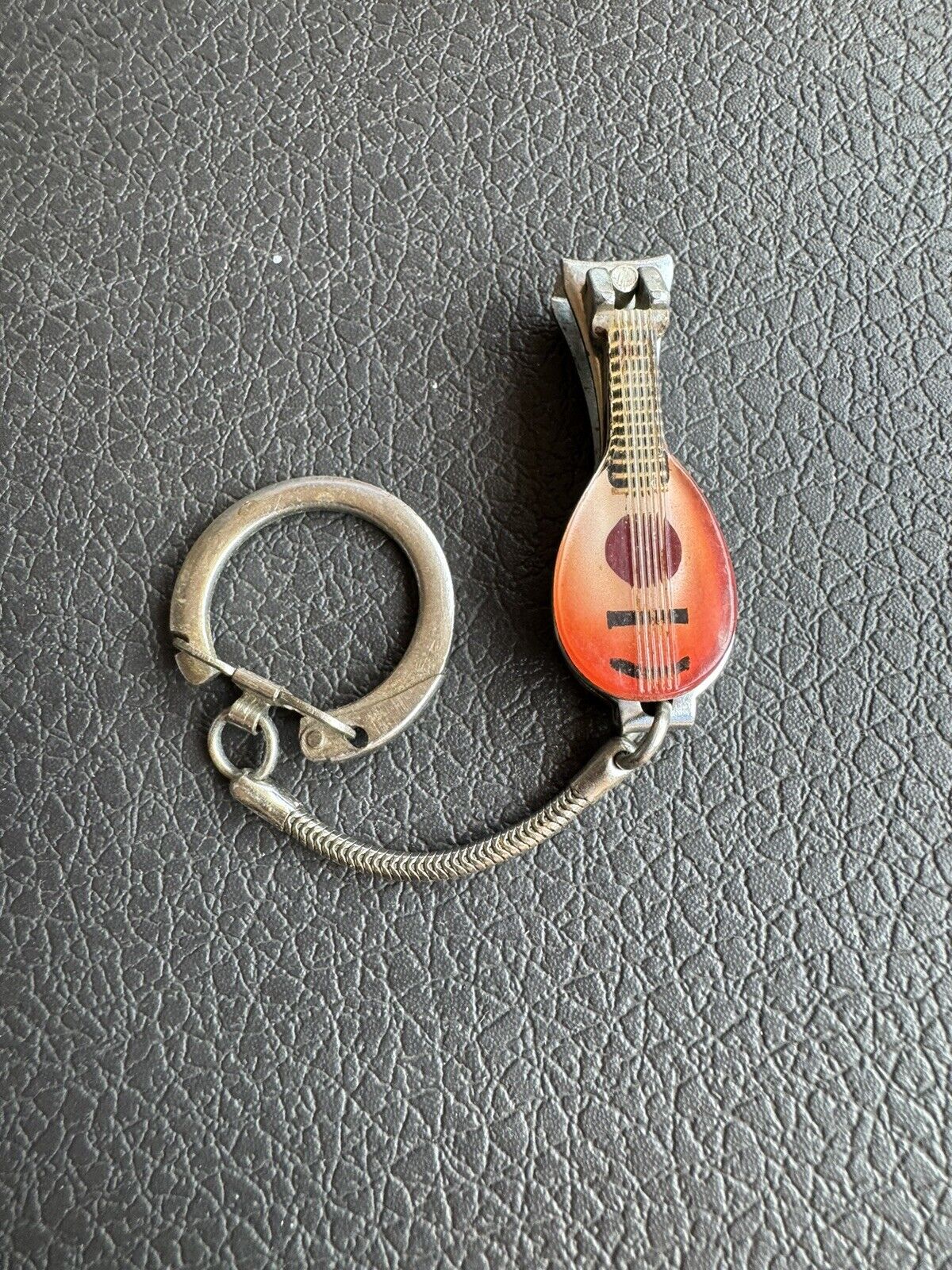 VINTAGE LUTE CLIPPERS KEYCHAIN