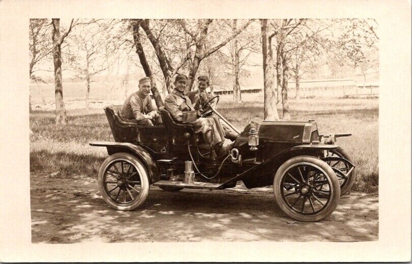 RPPC Postcard Men in Overland Automobile Willy's Toledo Ohio c.1904-1918   12366