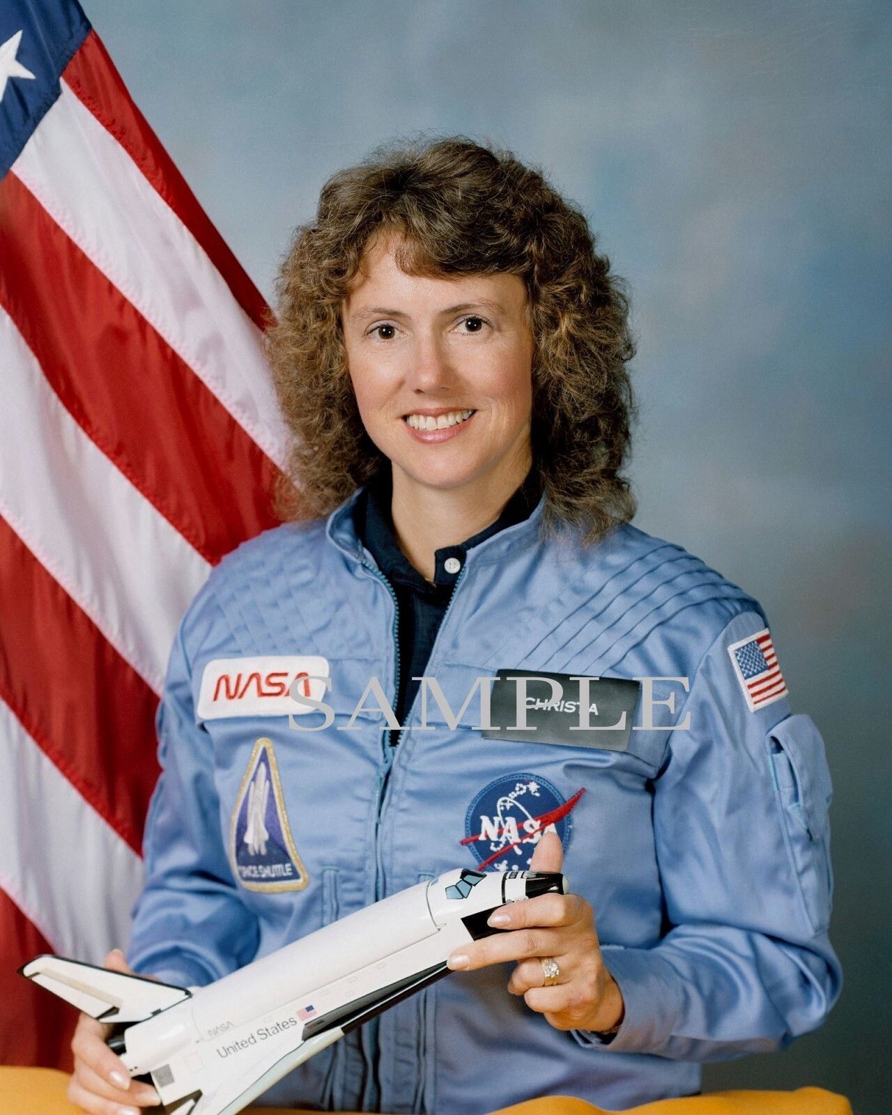 NASA ASTRONAUT & TEACHER CHRISTA McAULIFFE Photo  (163-J)