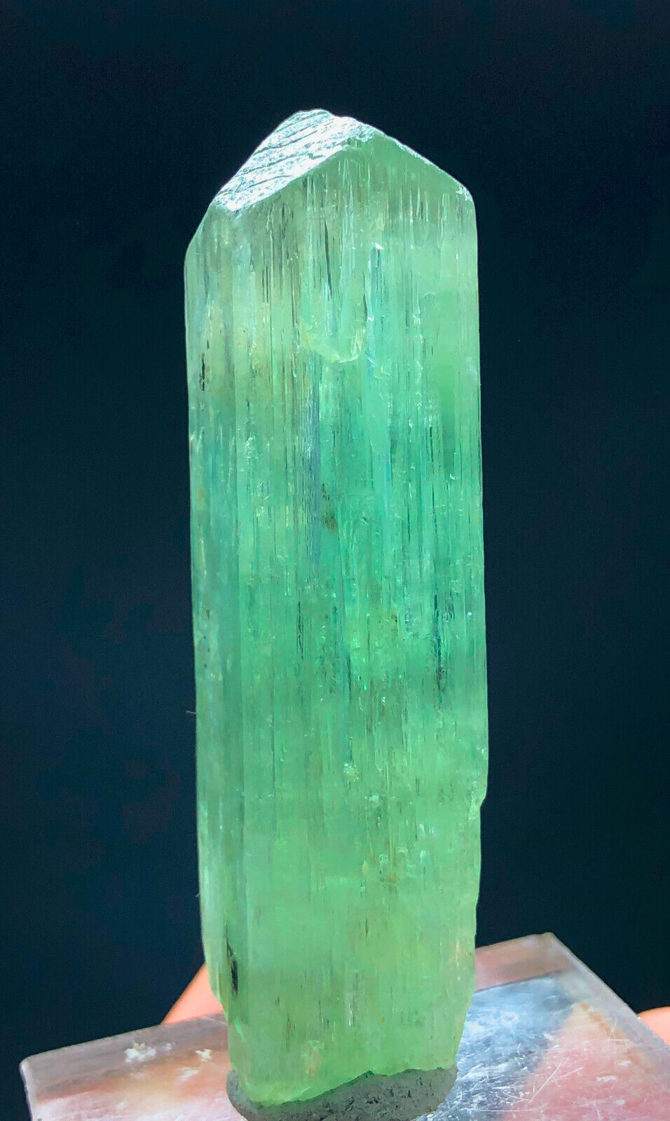39 Gram Natural Terminated Green Color Kunzite Crystal From Afghanistan