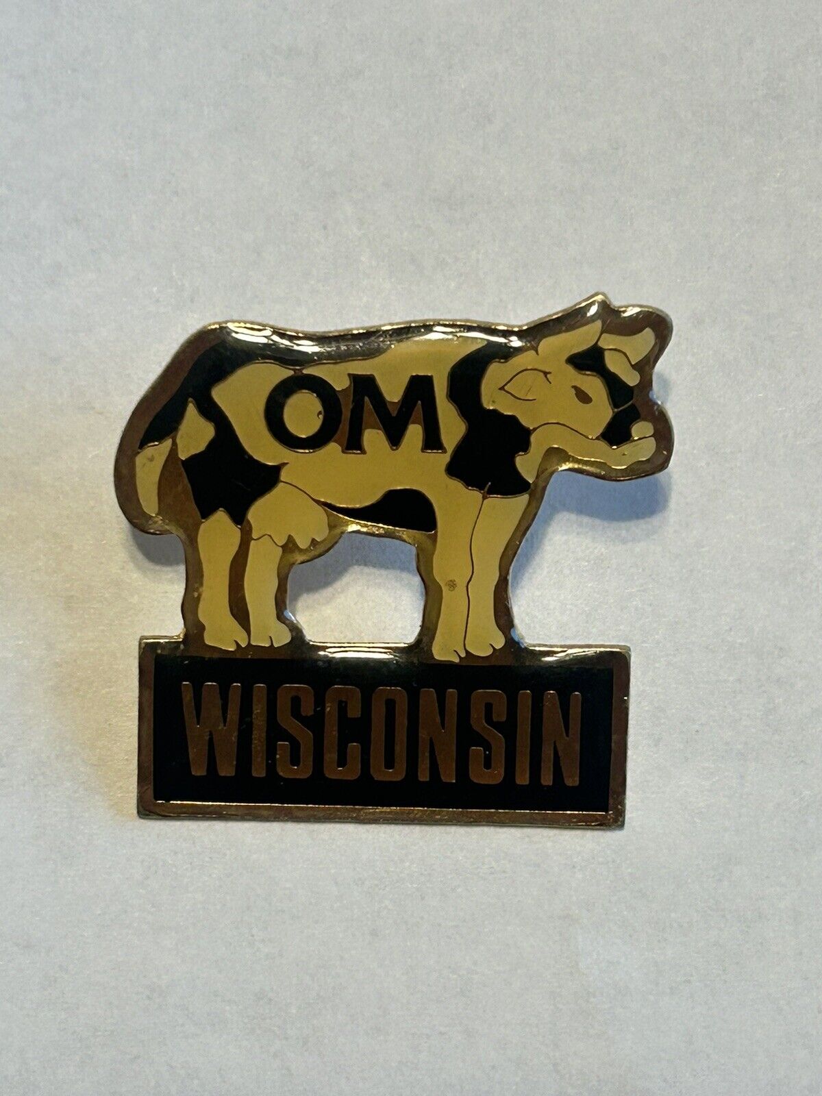 WI OM Pin Odyssey of the Mind Standing Cow Dairy Wisconsin Ootm Pinback Lapel