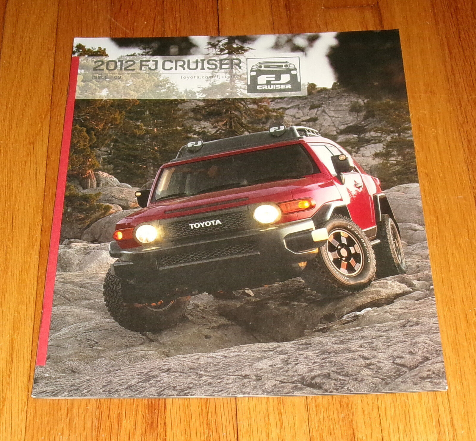Original 2012 Toyota FJ Cruiser Sales Brochure Catalog Issue 9