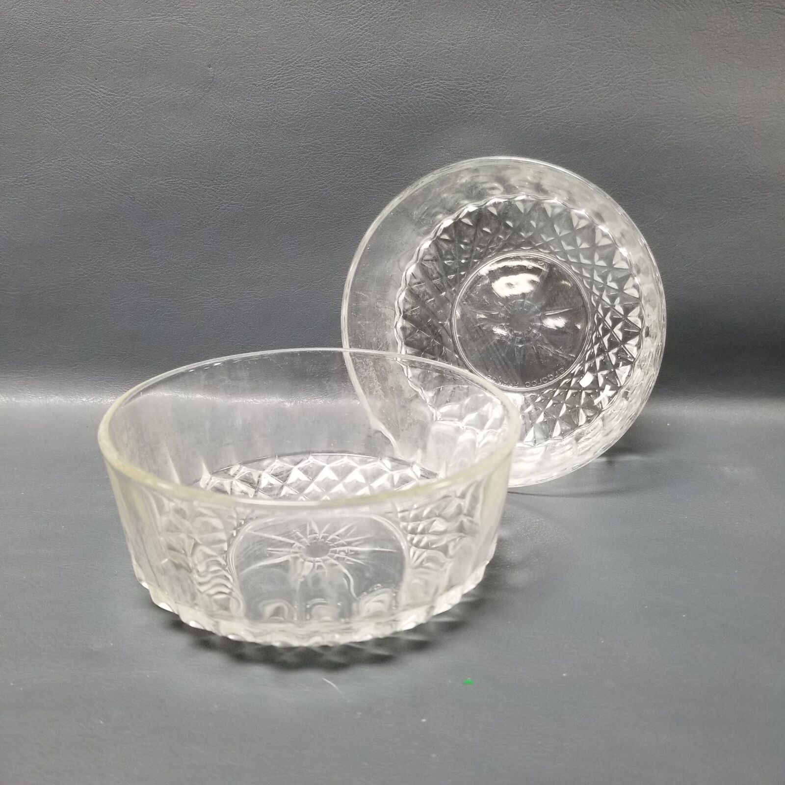 Set Of 2 Vintage Arcoroc France 4” Clear Glass Starburst/Diamond Desert Bowls^