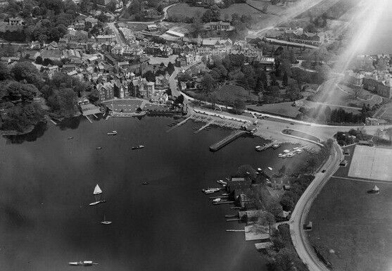 Bowness Bay and the town Bowness-on-Windermere England c1930 OLD PHOTO 3