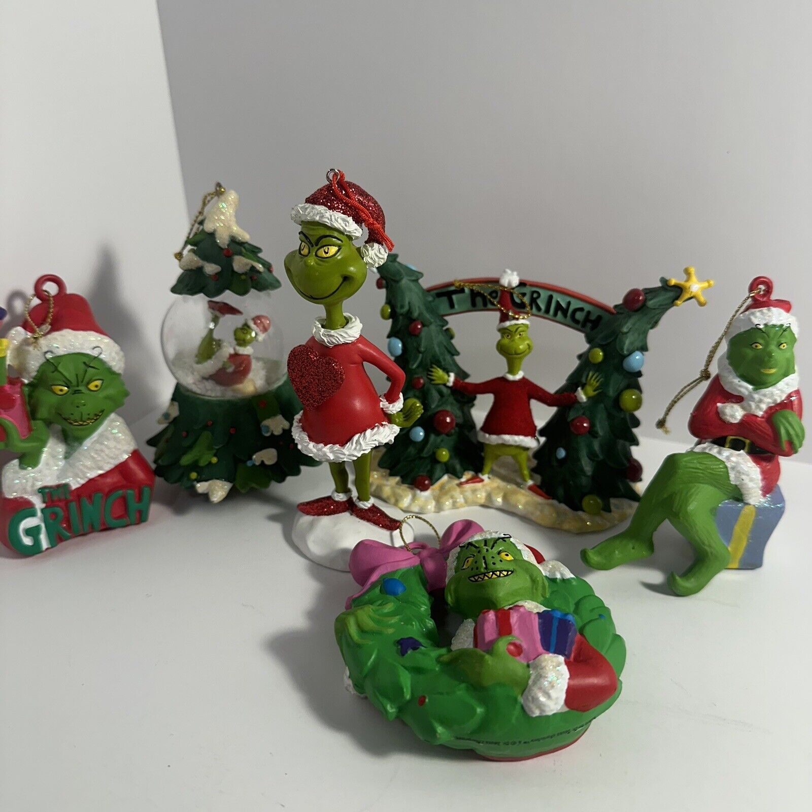 Lot of 6 Grinch Christmas Ornaments - Excellent Condition - BIG HEART Grinch