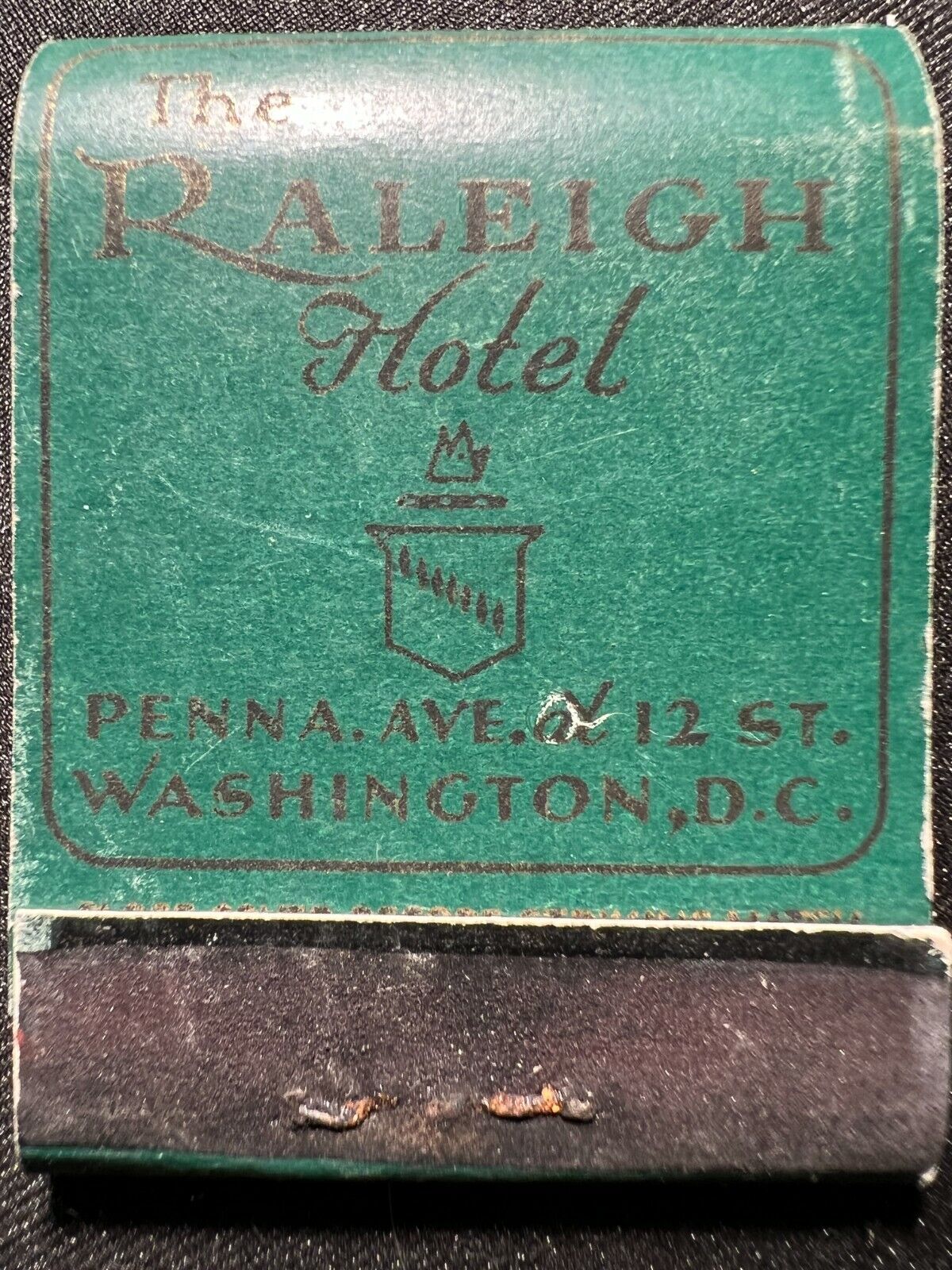 VINTAGE MATCHBOOK - THE RALEIGH HOTEL - WASHINGTON DC - UNSTRUCK VERY NICE