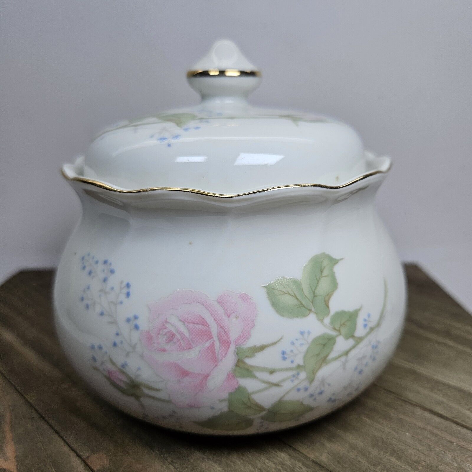 Japanese Vanity Lidded Jar With Pink Roses Vintage Japan Porcelain 4.5\