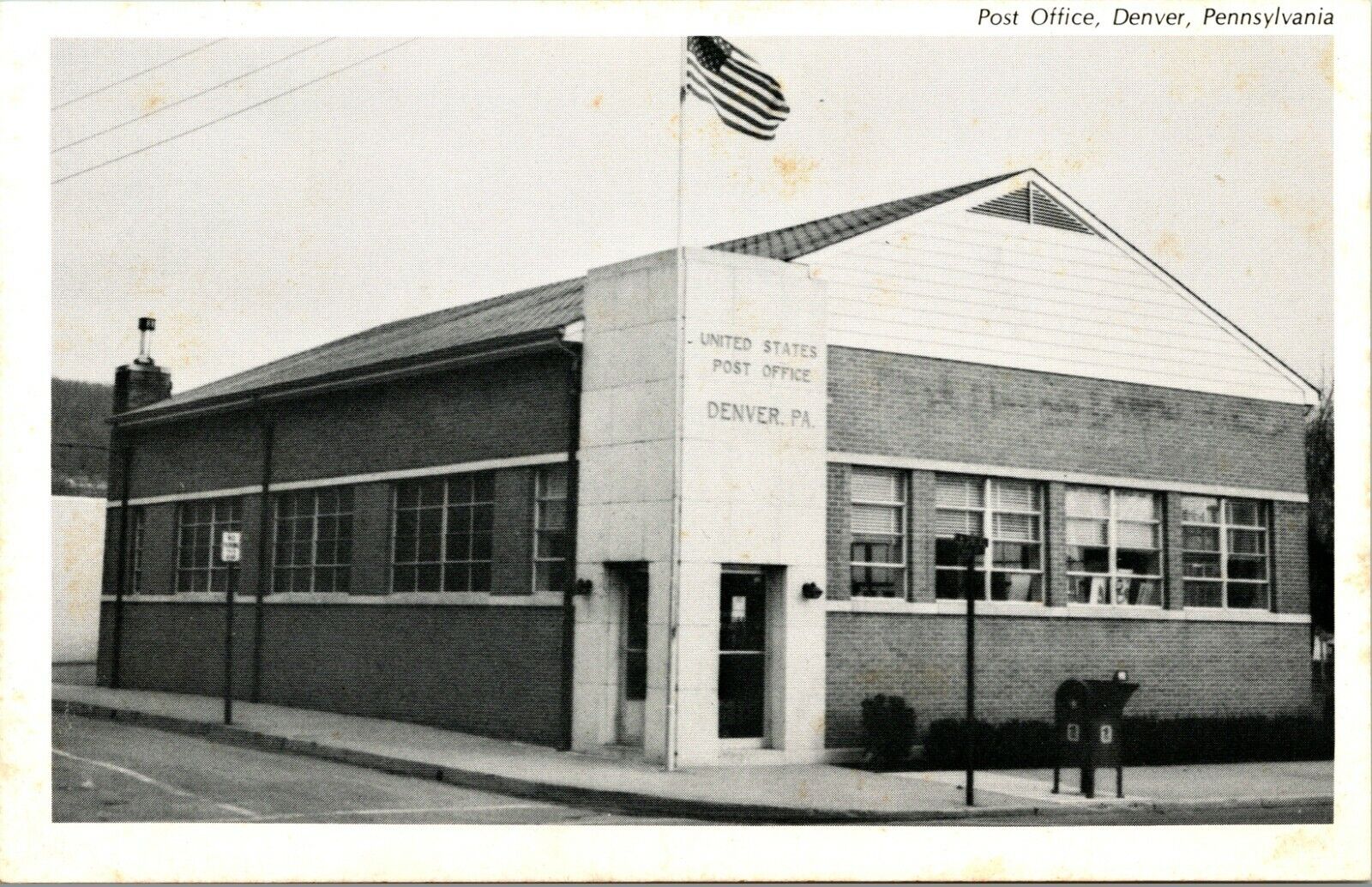 Vtg Postcard Denver PA Pennsylvania - Post Office B/W Chrome UNP