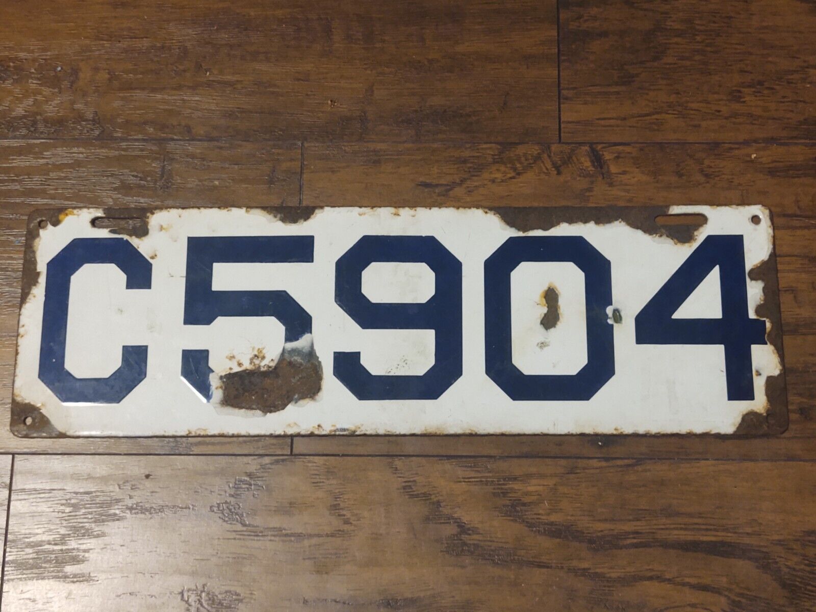 1911 Connecticut Porcelain License Plate Tag #5904 All Original Antique