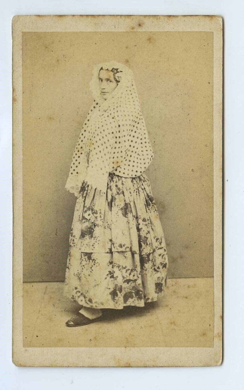 Italian Woman In Traditional Dress Venice c1860s CdV By Carlo Ponti