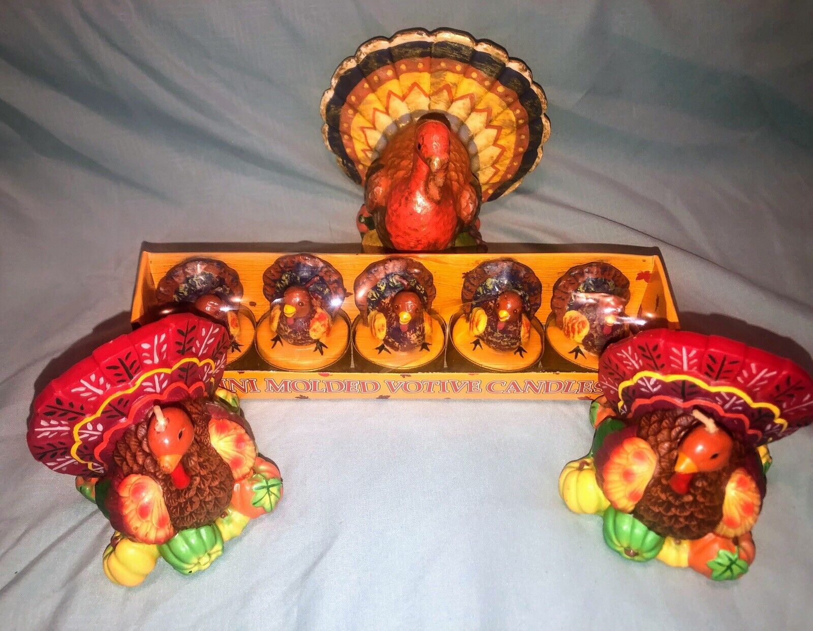 LOT OF 8 DIFFERNT SIZED THANKSGIVING TURKEY CANDLES, NEVER LIT, IN GOOD CONDITIO