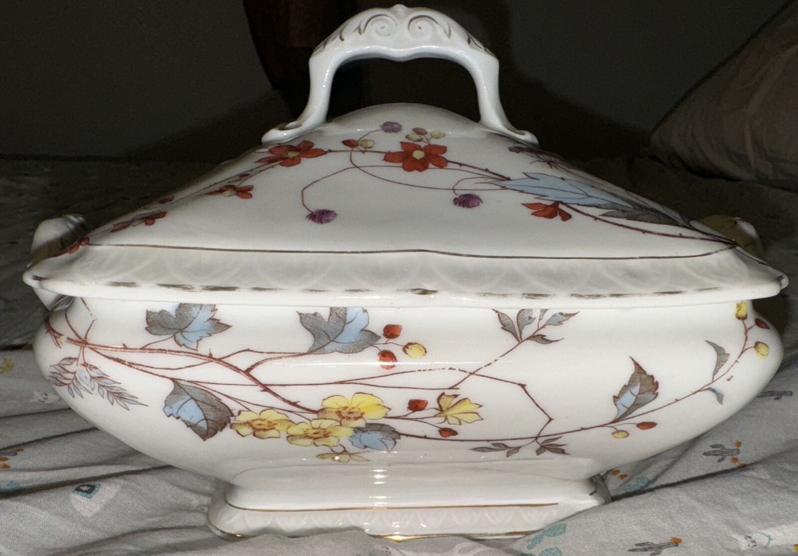 Outstanding antique F&M Fisher & Mieg Ironstone covered Casserole bowl