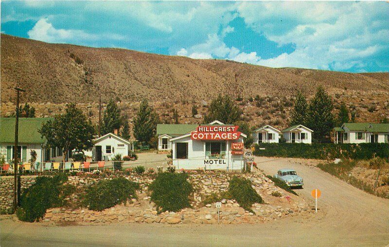Auto Hillcrest Motel roadside 1950s Gardiner Montana Seaich postcard 6743