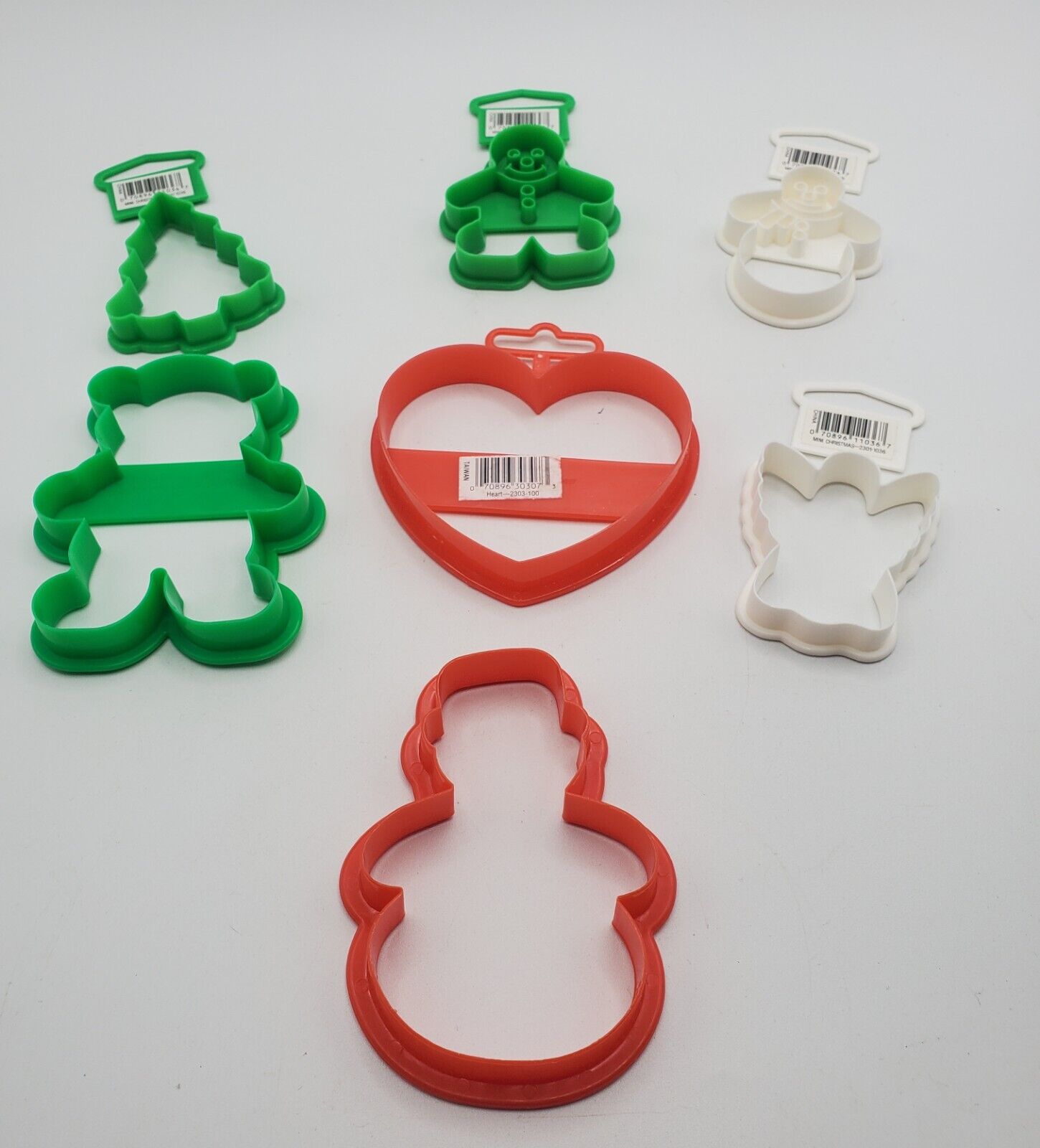 Lot Of 7 WILTON Cookie Cutters Plastic Heart Teddy Bear Angel Snowman And More