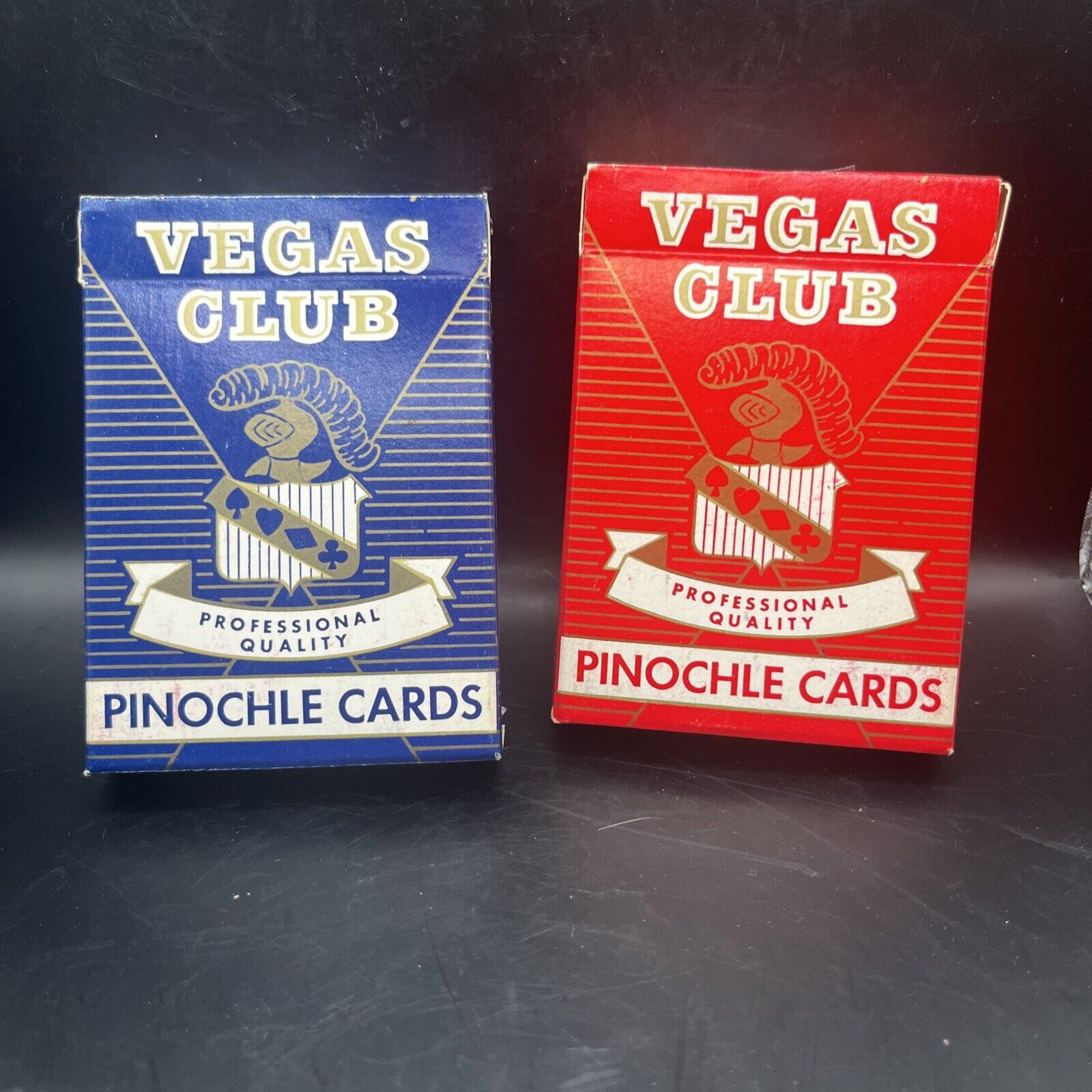 Vintage CLUB VEGAS PINOCHLE Deck Playing Cards ARRCO Ripple Finish No. 200 (2)