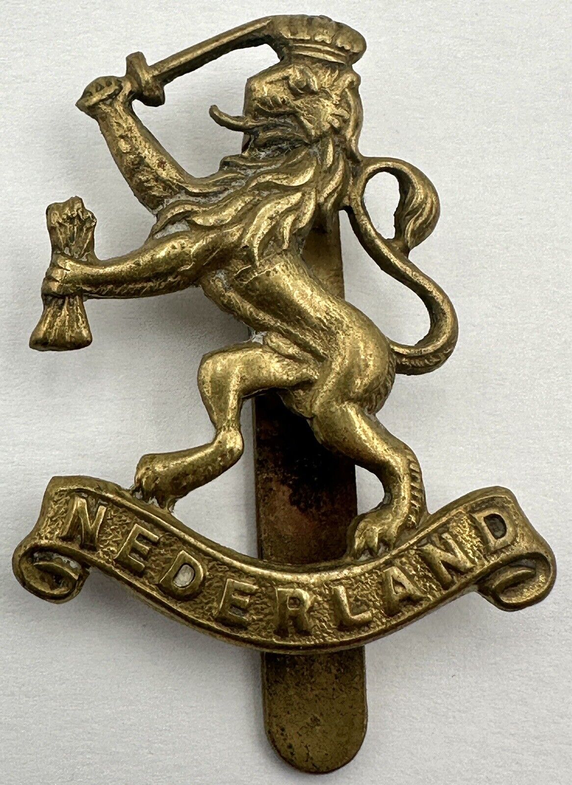 Vintage WW2 Nederland Forces Dutch Netherlands Cap Badge J R Gaunt London