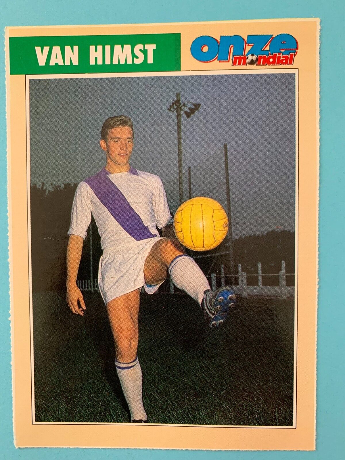 PAUL VAN HIMST (RSC ANDERLECHT) RARE FOOTBALL ROOKIE CARD WORLD ELEVEN (ANTBL38)