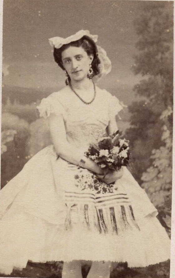 Antique CDV Photographs Disderi Mourawieff Opera Dancer c. 1869