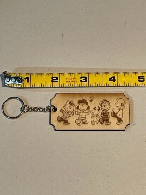 Peanuts Charlie Brown Lucy Linus Snoopy keychain
