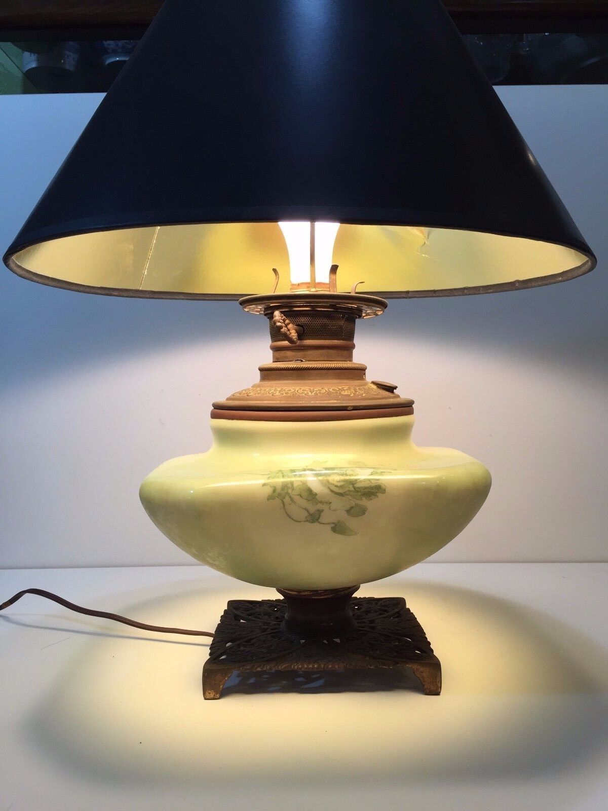 Antique Handpainted Round Square Shape Green Glass Vase w/Brass Table Lamp