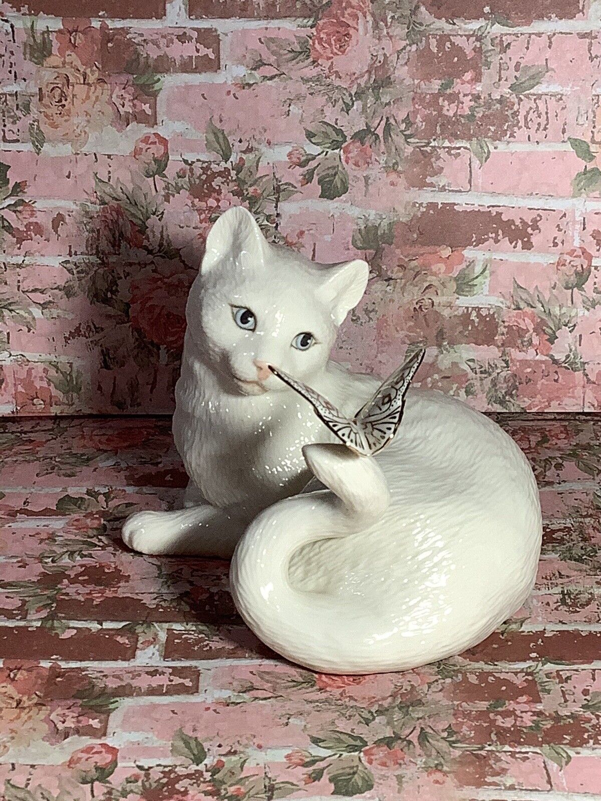 SALE$30 Lenox “Enchantment” Fine Ivory China Cat W/Butterfly on Tail ~ 24k Gold