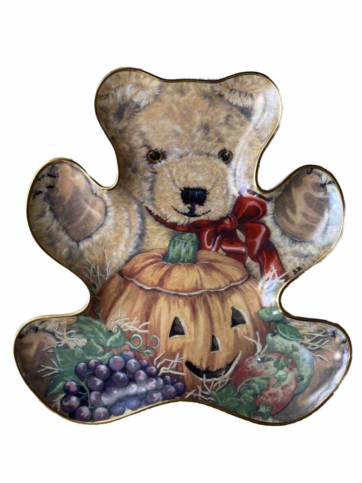 Franklin Mint Limited Edition Bountiful Bear Hallowen Themed Collector Plate