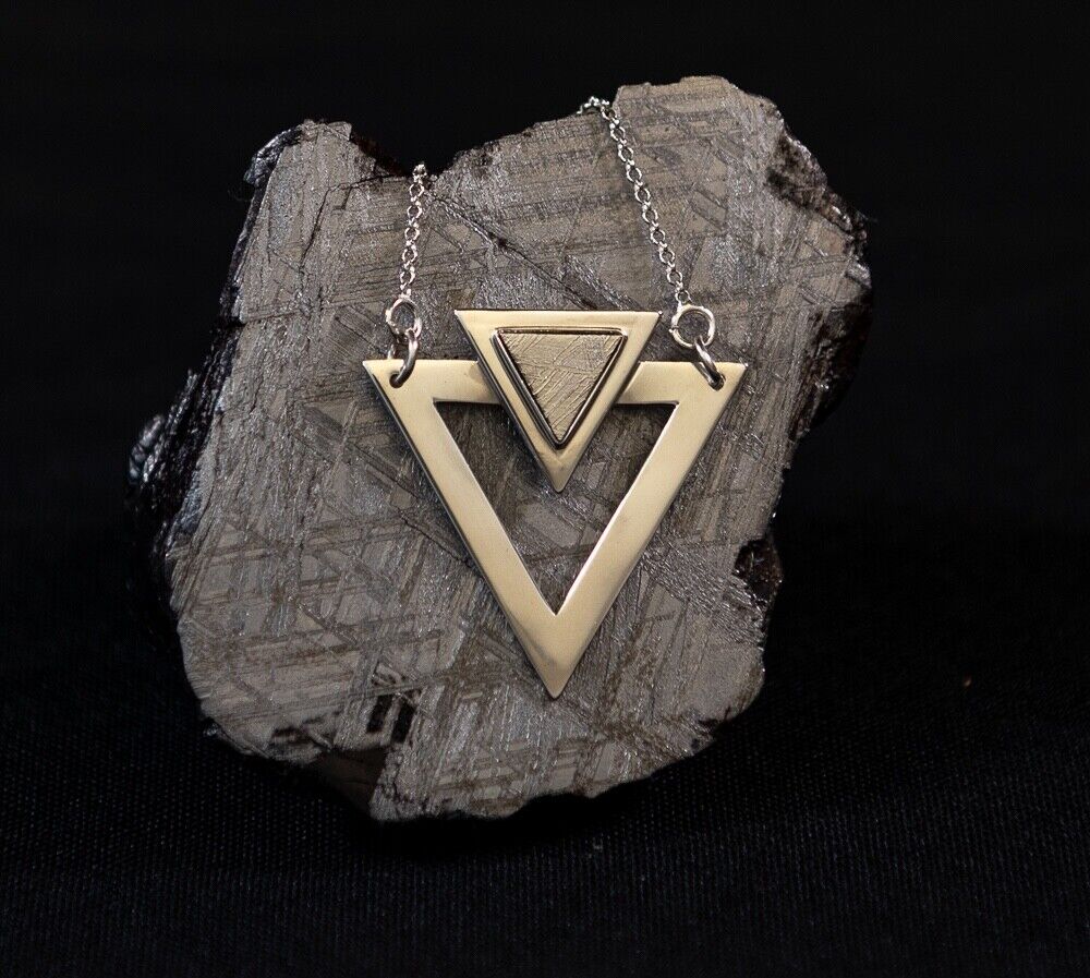 GENUINE Muonionalusta Meteorite Triangle Pendant  Necklace #76